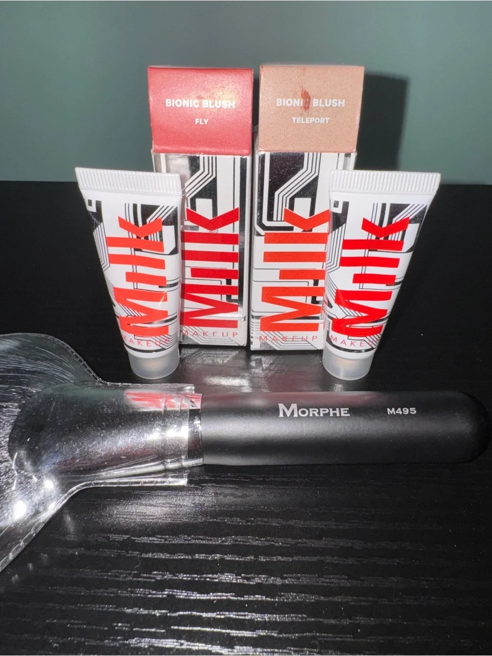 Bundle Milk Makeup Bionic Blush Set in fly & teleport with Morphe Fan Brush